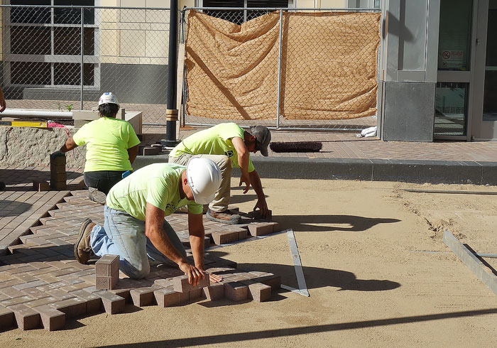 Rude Boss Goes Bankrupt When One Of His Employees Starts His Own Business And Everyone Wants To Work With Him Instead