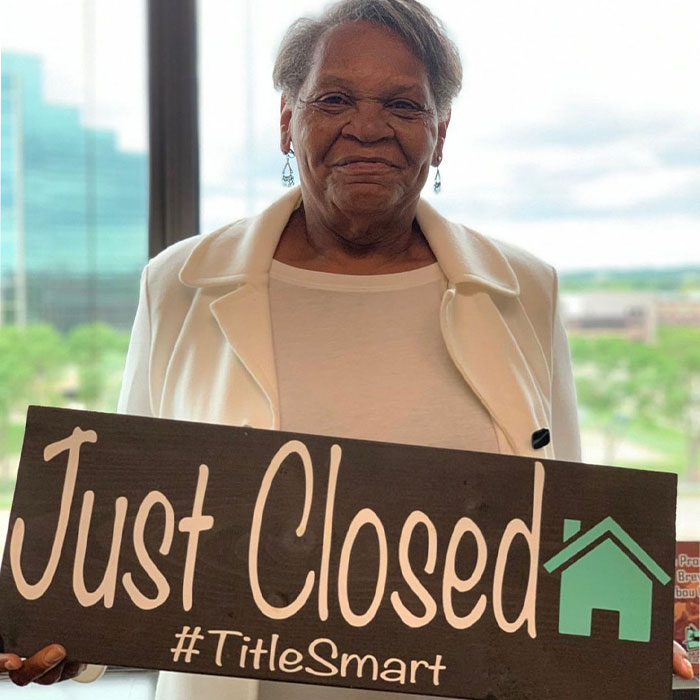 70-Year-Old Woman Tells Neighbors She&rsquo;s Being Evicted, The Neighborhood Bands Together To Buy The House For Her