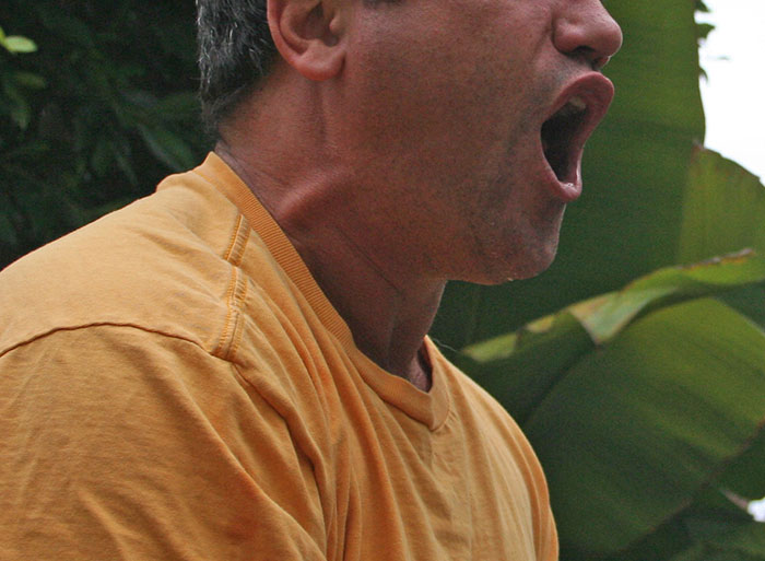 Entitled Neighbors Get Their Car Towed After Repeatedly Parking In Man&rsquo;s Driveway And Ignoring His Requests To Stop