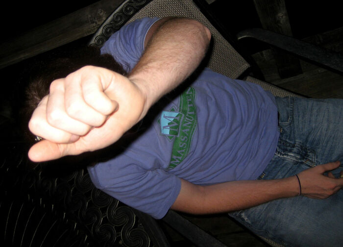 30 Instances Friendships Ended Because Folks Realized Their Friends Weren’t Actually Their Friends