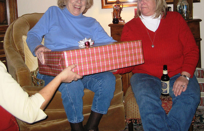 17 Y.O. Puts His Miserly Stepdad To Shame For Not Buying His Mom A Birthday Gift, Man Upset That His Wife Didn't Say Anything On His Benefit 17 Y.O. Puts His Miserly Stepdad To Shame For Not Buying His Mom A Birthday Gift, Man Upset That His Wife Didn't Say Anything On His Benefit