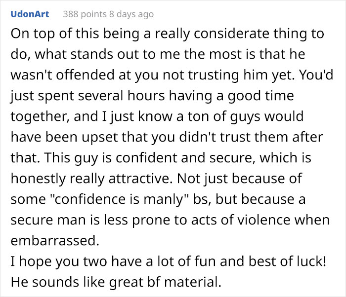 Woman Is Worried Her Drink Might Get Spiked On The First Date, Guy Surprises Her With A Thoughtful Gesture To Make Her Feel Safe With Him Woman Is Worried Her Drink Might Get Spiked On The First Date, Guy Surprises Her With A Thoughtful Gesture To Make Her Feel Safe With Him