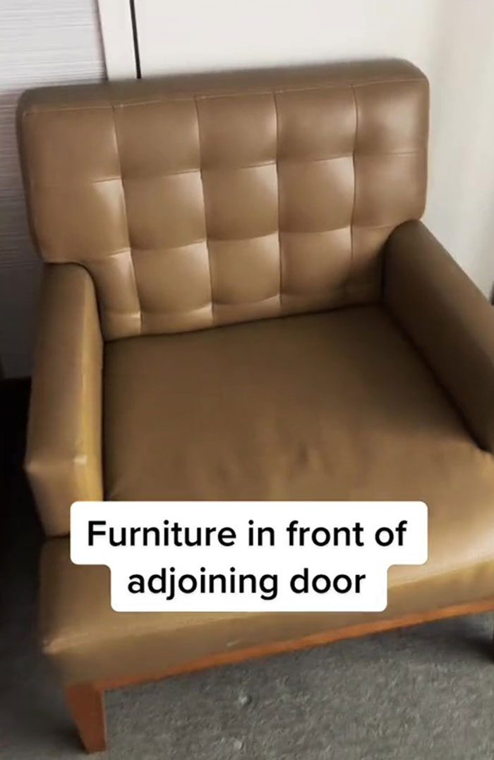 12 Hotel Safety Hacks For Solo Travelers, As Shared By This Flight Attendant