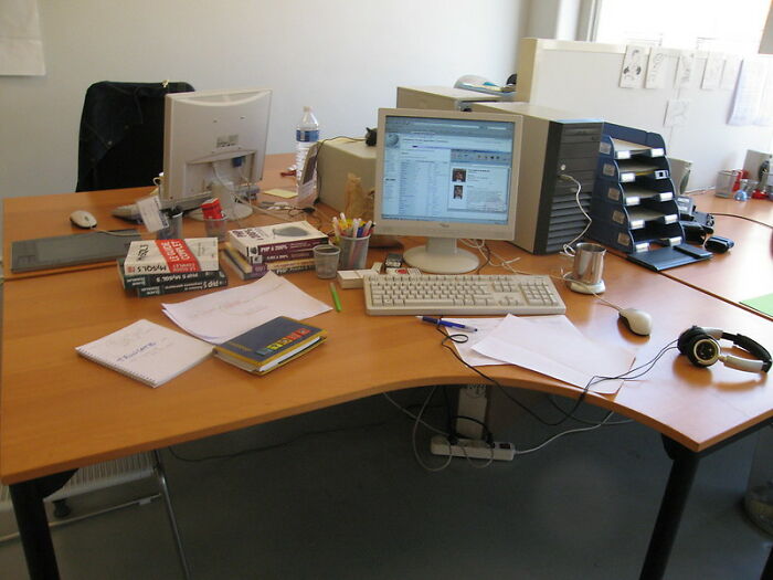 20 Personas comparten reglas estúpidas que tienen en el trabajo gracias a algún compañero idiota