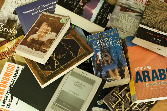 Someone Asks A Question “What Piece Of Media Is Just Straight Up Propaganda?”, Gets Responses From 30 Folks Online