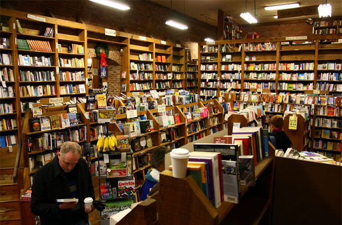 Folks In This Online Group Shared 26 Habits They Picked Up From Working At A Lousy Job