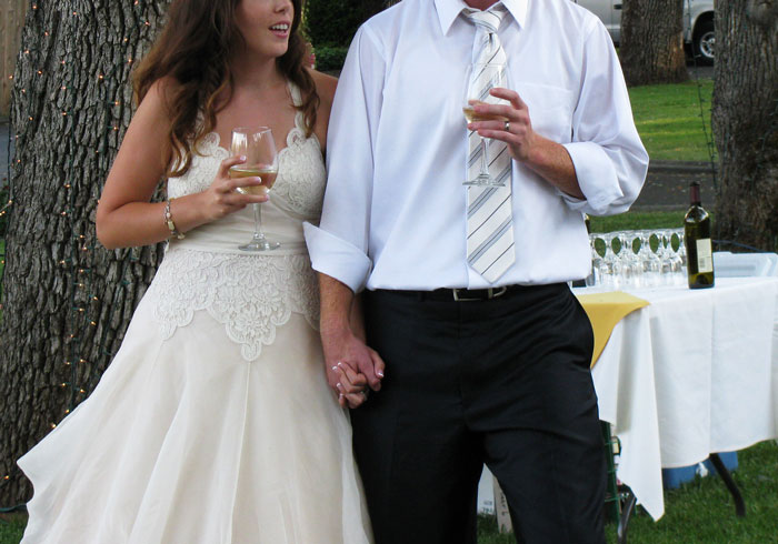 Bride Asks Brother-In-Law Not To Bring His Dog To Her Wedding, BIL Ends Up Being Kicked Out For Ignoring Bride&rsquo;s Request