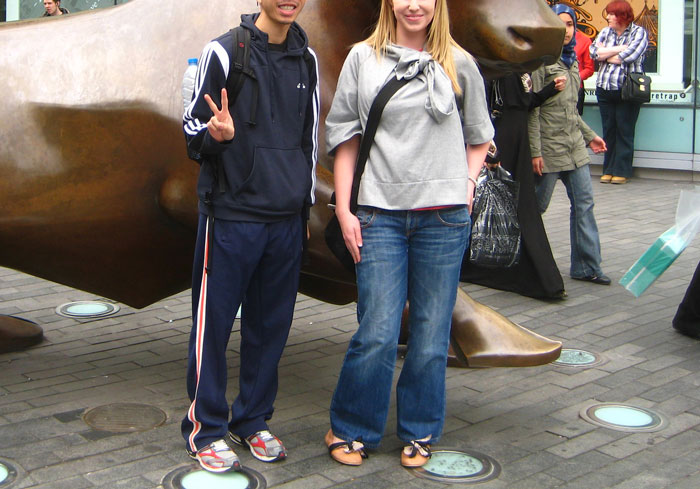 Cousin Keeps Bragging About Her &ldquo;Wealth&rdquo;, This Woman Keeps Silent About Her Fianc&eacute; Being Her Husband&rsquo;s Boss And The Cousin Is Furious When She Finds Out