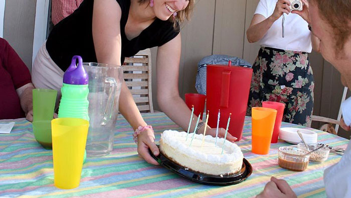 Coworker Bombards Guy With Text Messages Calling Him A &ldquo;Childless Man Child&rdquo; After He Refused To Cover Her Shift That Fell On Her Son&rsquo;s 1st Birthday