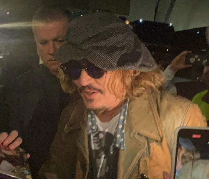 &ldquo;The Soundest Bloke Ever&rdquo;: Johnny Depp Enjoys Fish And Chips At Local Newcastle Pub Whilst Awaiting Trial Verdict
