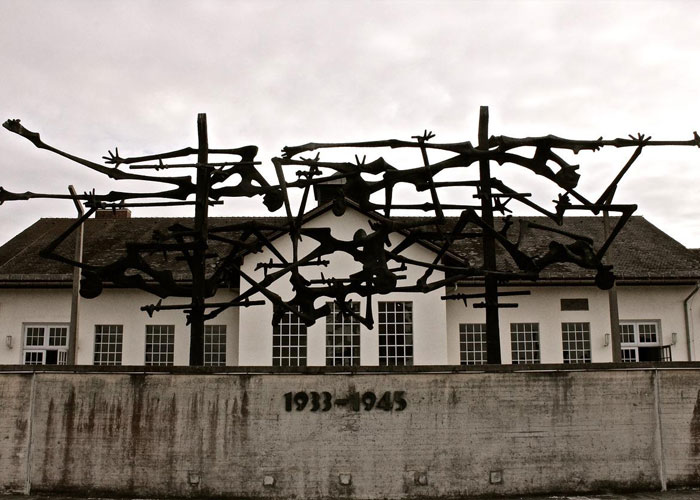 People Share 37 Things You Should Never Do In Their Country