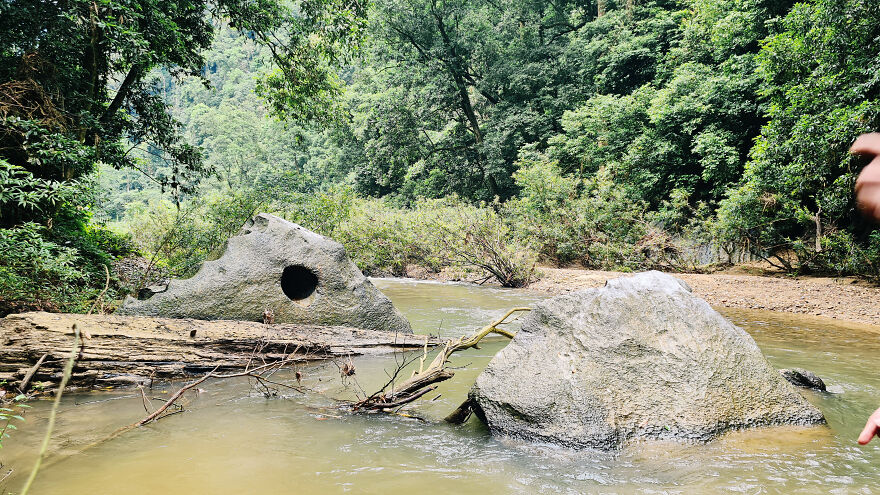 I Explored Sơn Đo&ograve;ng Cave In Vietnam, The Largest Cave In The World