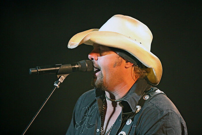 Someone Asks A Question “What Piece Of Media Is Just Straight Up Propaganda?”, Gets Responses From 30 Folks Online