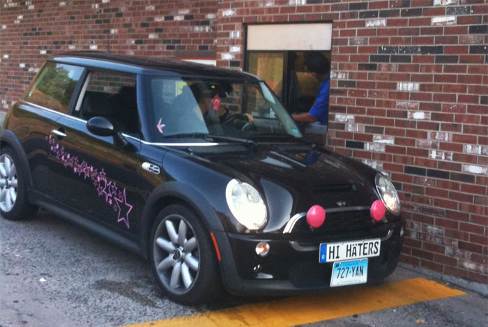 Folks In This Online Group Shared 26 Habits They Picked Up From Working At A Lousy Job