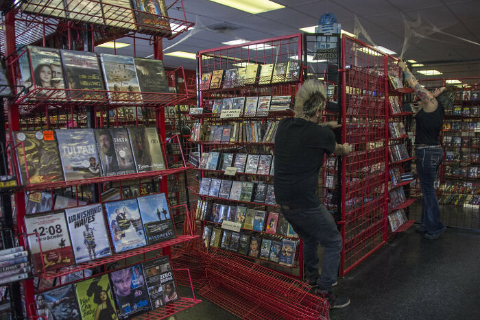 30 Of The Most Wonderful Things From The Pre-Internet Era, As Told By Members Of This Online Community