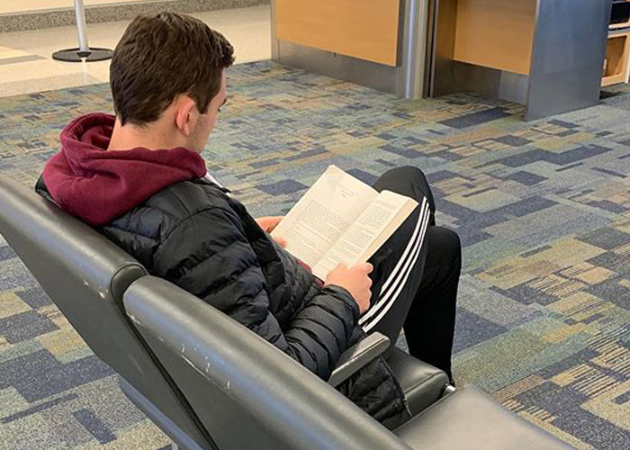 30 Unbelievably Strange Encounters With Random Strangers That These People Just Can't Forget About