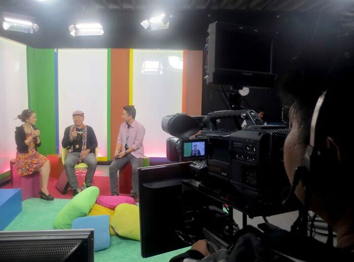 Someone Asks A Question “What Piece Of Media Is Just Straight Up Propaganda?”, Gets Responses From 30 Folks Online