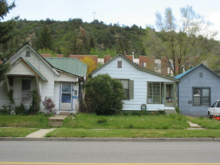 30 Bizarre Situations Women Found Themselves In Because Of Their “Baby Faces”, As Shared In This Online Community