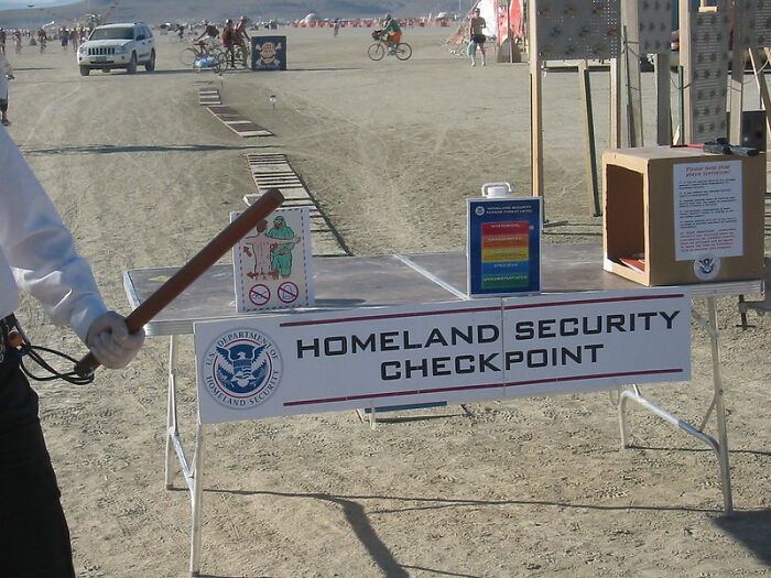 30 Harmless Things Which Nevertheless Caused People To Be Stopped By TSA Officers, As Shared In This Online Group