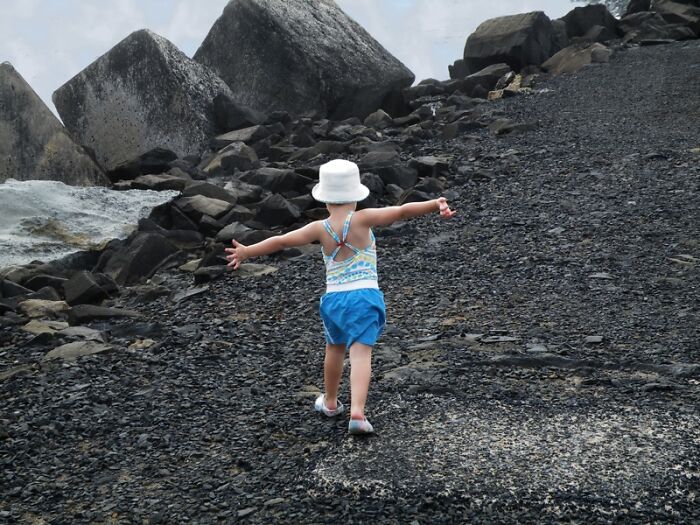 30 Bizarre Situations Women Found Themselves In Because Of Their “Baby Faces”, As Shared In This Online Community