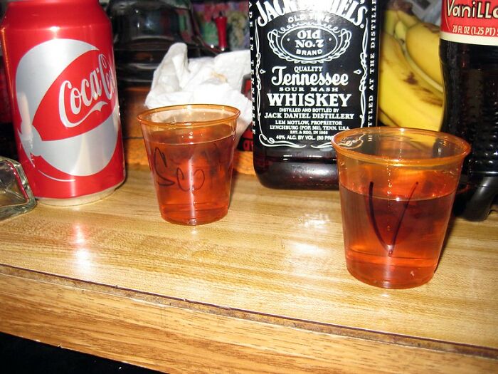 20 Personas comparten reglas estúpidas que tienen en el trabajo gracias a algún compañero idiota