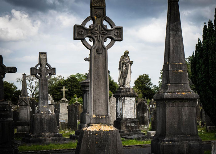 People Share 37 Things You Should Never Do In Their Country