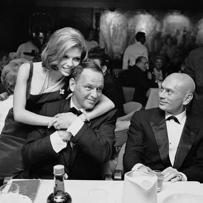 Nancy Sinatra Pictured With Her Father Frank And Family Friend Yul Brynner At The Sands Hotel In Las Vegas, 1965