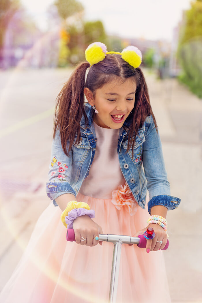 I Love Chasing Kids And Capturing Raw Emotions (12 Pics)