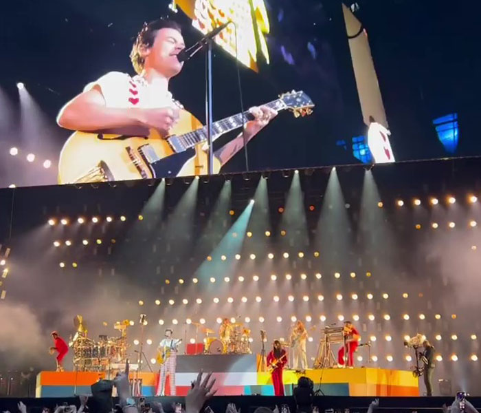 &ldquo;You're Officially Gay, My Boy&rdquo;: Harry Styles Helps A Fan Come Out At Wembley Concert