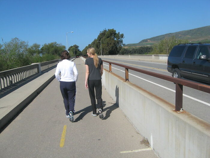 30 Bizarre Situations Women Found Themselves In Because Of Their “Baby Faces”, As Shared In This Online Community