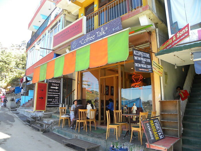 30 Bizarre Situations Women Found Themselves In Because Of Their “Baby Faces”, As Shared In This Online Community