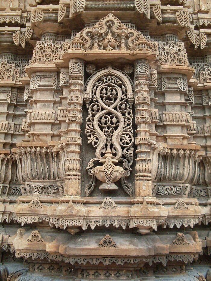 Intricate Ancient Masterpieces That You Can Only Appreciate When You Zoom In (30 Pics)