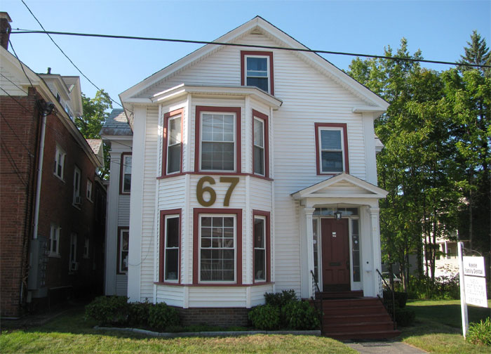 Folks In This Online Group Shared 26 Habits They Picked Up From Working At A Lousy Job