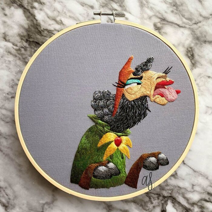 ¡Kuzco, la llama, es una obra terminada! ¡Me encanta cómo resultó!