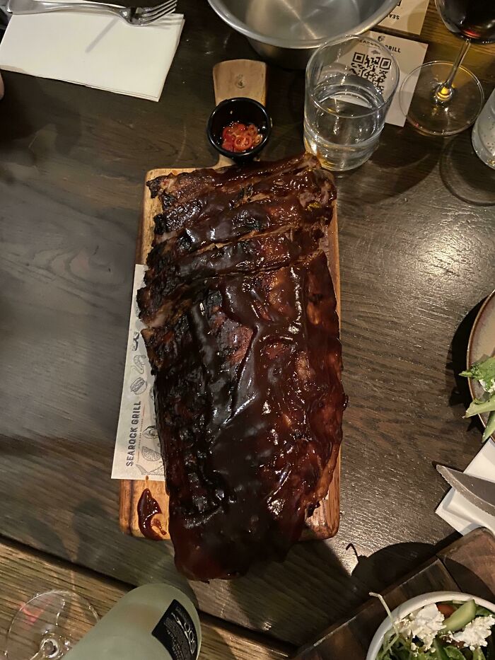 The Chopping Board Isn’t Even Big Enough To Stop The Food From Touching The Table!
