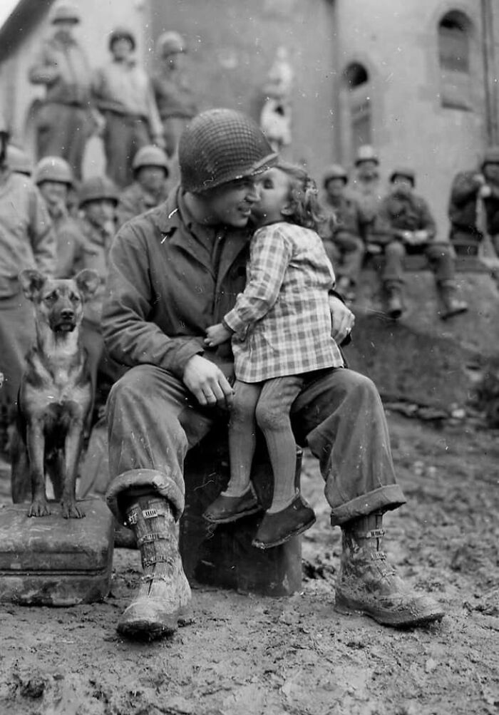 An Unsung Hero Get The Most Rewarding Kiss. (1945)