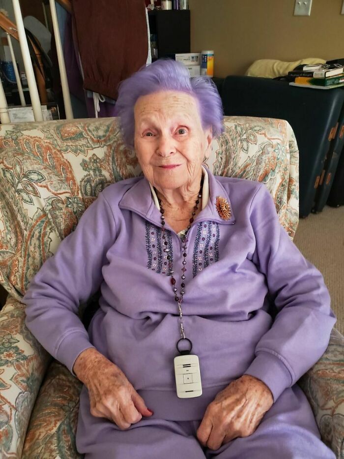 My Friend Came Out To Her Grandmother, And Grandma Did This