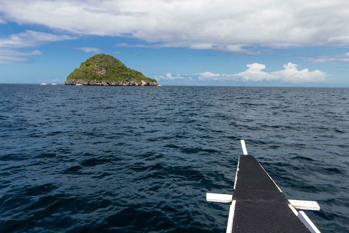 Headed To Dive The Underwater Tunnel On Gato Island, Philippines [oc]