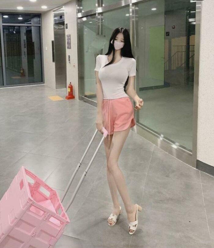 If This Were A Real Woman I Would Run Away Screaming