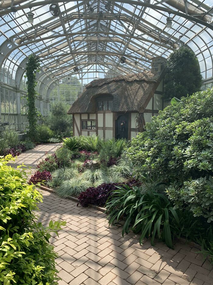 When You're Fairytale Af But Also Trying To Quarantine