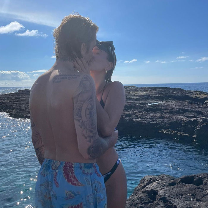 Justin Bieber Has Been Struck By Facial Paralysis, Leading To Ramsay Hunt Syndrome Diagnosis And Cancellation Of Shows Justin Bieber Has Been Struck By Facial Paralysis, Leading To Ramsay Hunt Syndrome Diagnosis And Cancellation Of Shows