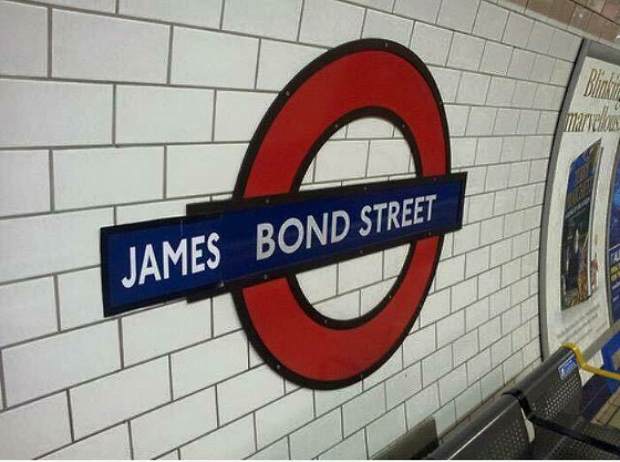 This British Facebook Page Is Sharing 40 Pictures That Prove 'Random' Is A Daily Thing On 'The Tube'