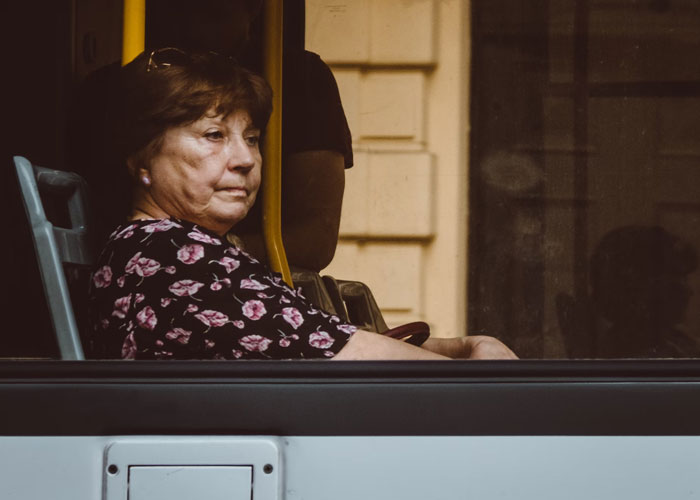 30 Unbelievably Strange Encounters With Random Strangers That These People Just Can't Forget About