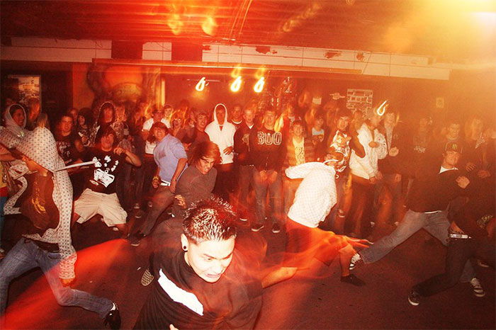 911 Operators Share The Funny And Wild Calls They Couldn't Take With A Straight Face