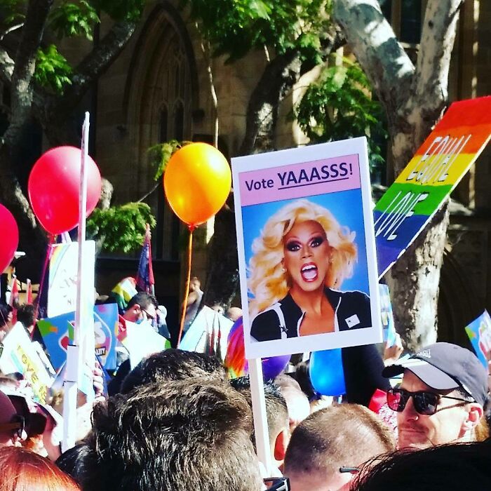Best "Vote Yes" Sign Ever - Equal Marriage