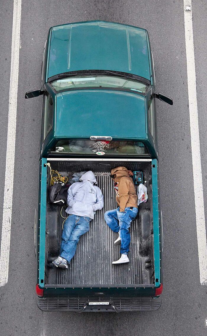 Photographer Takes Aerial Photos Of Daily Commuters Around Mexico In His Series “Carpoolers” (30 Pics)