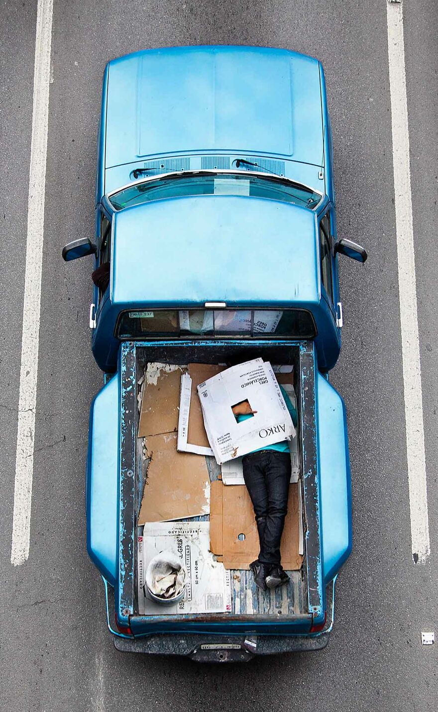 Photographer Shows Carpoolers Journey Across Mexico (87 Pics)