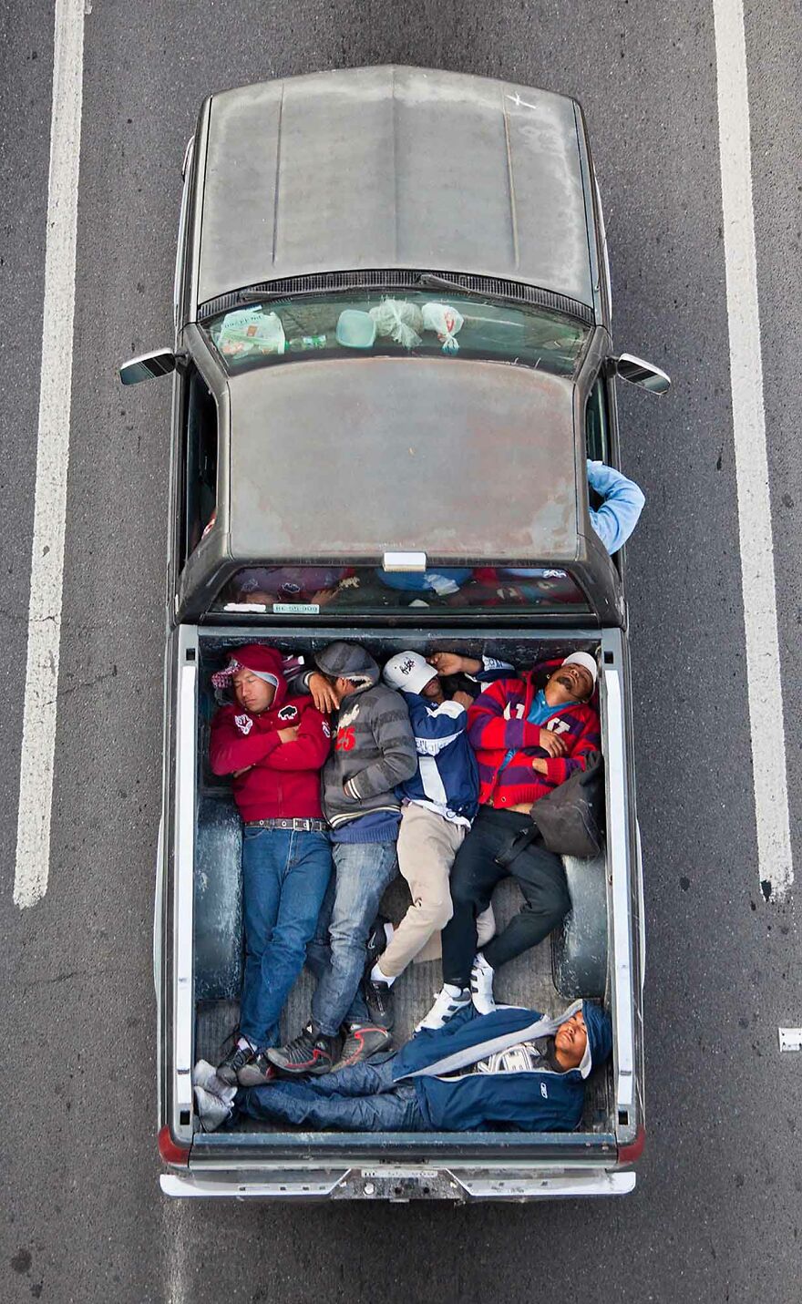 Photographer Shows Carpoolers Journey Across Mexico (87 Pics)