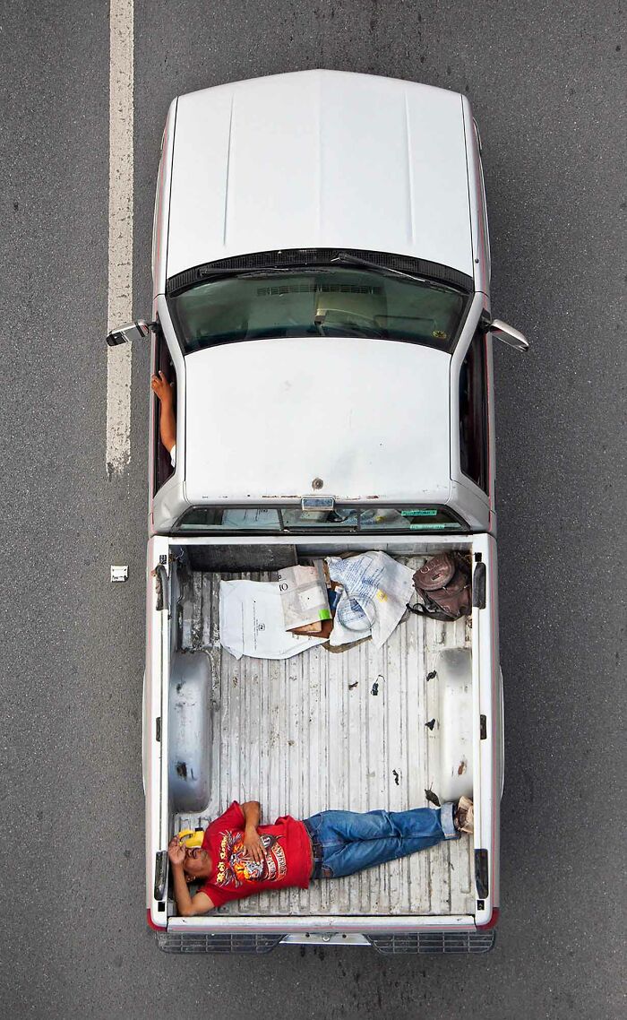 Photographer Takes Aerial Photos Of Daily Commuters Around Mexico In His Series “Carpoolers” (30 Pics)