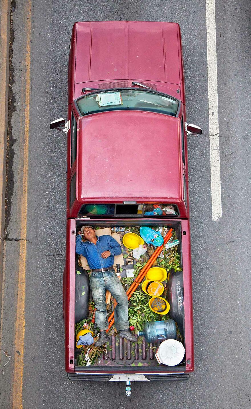 Photographer Shows Carpoolers Journey Across Mexico (87 Pics)